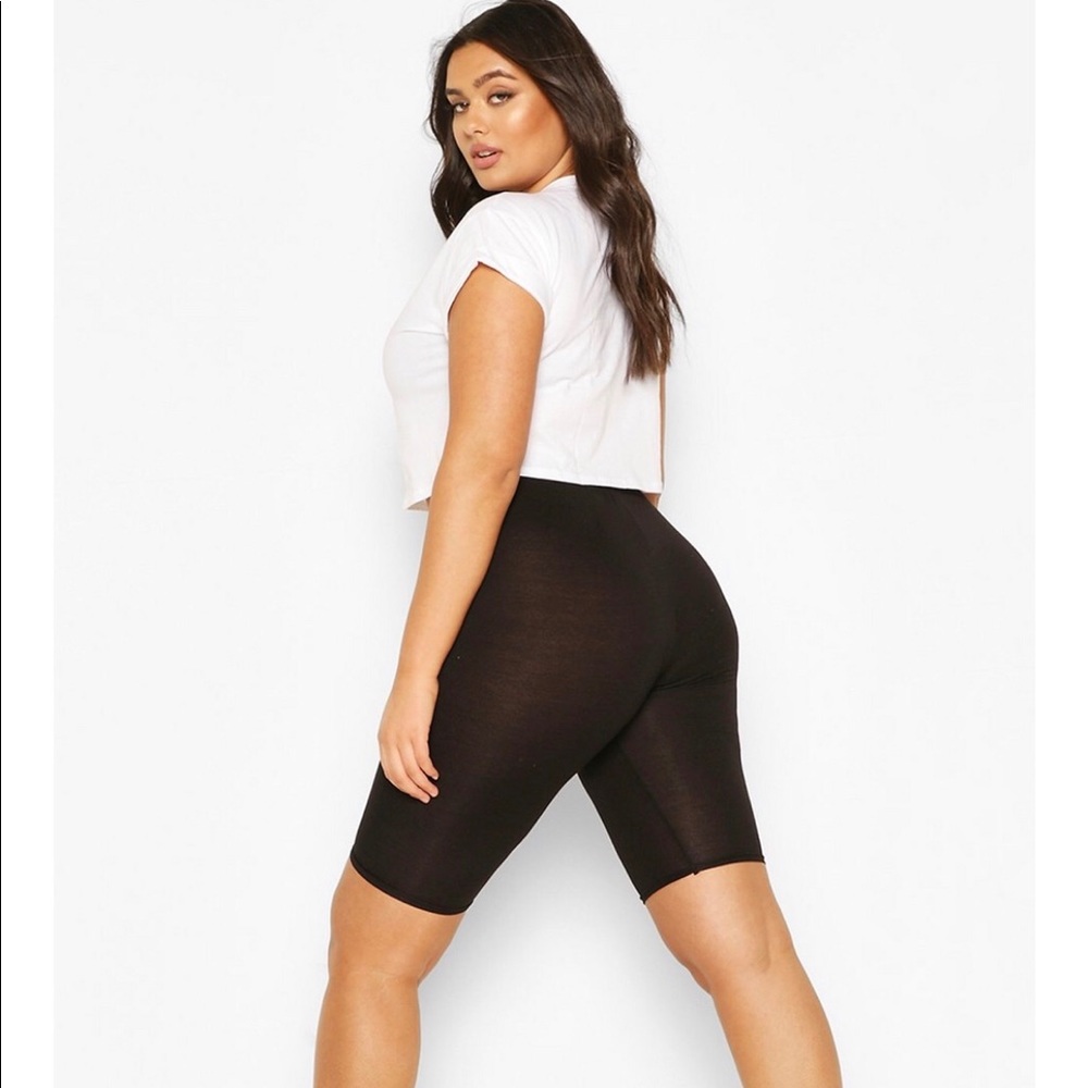 Plus Size Basic Cycling Shorts - Picture 3 of 5